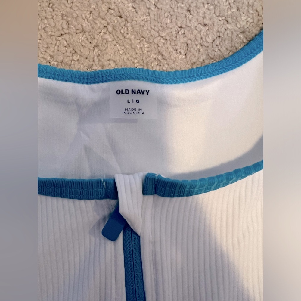 Old Navy Rib-Knit Zip-Front Bikini Top - Picture 3 of 3